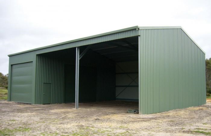 Classic Aussie colorbond shed